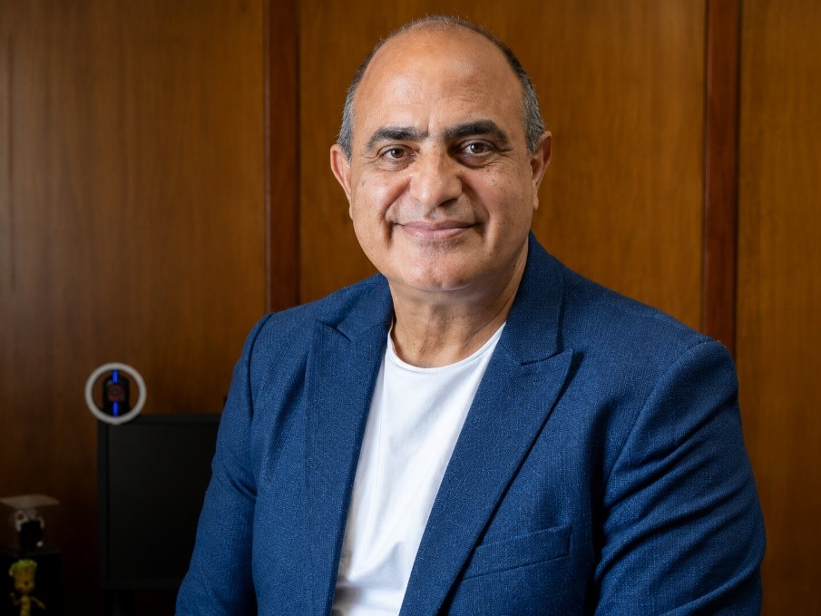 Prof. Dr. Mario Adaro