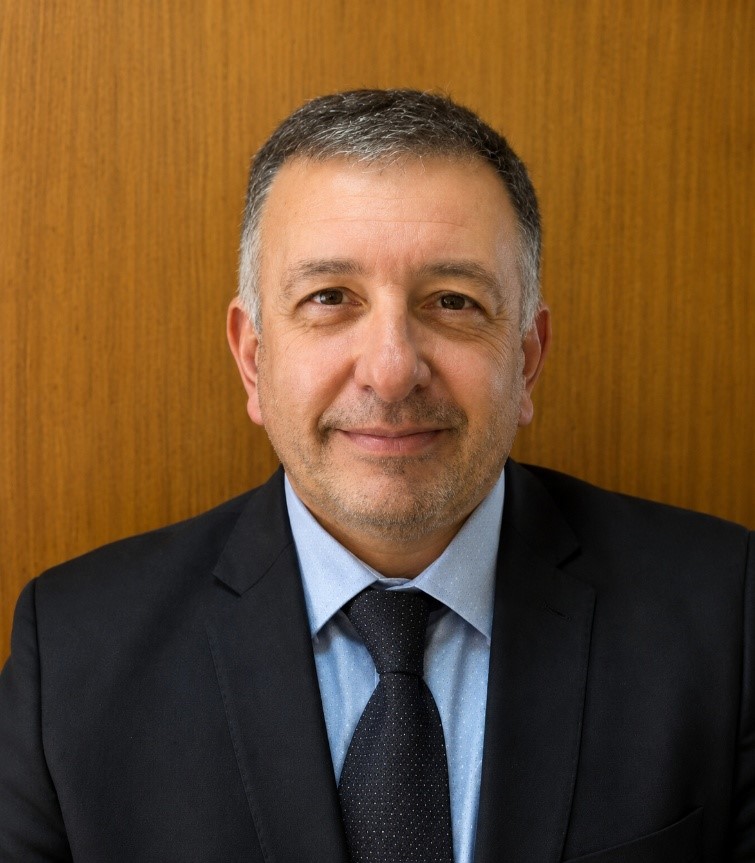  Prof. Dr. Mario Alberto Ferrario